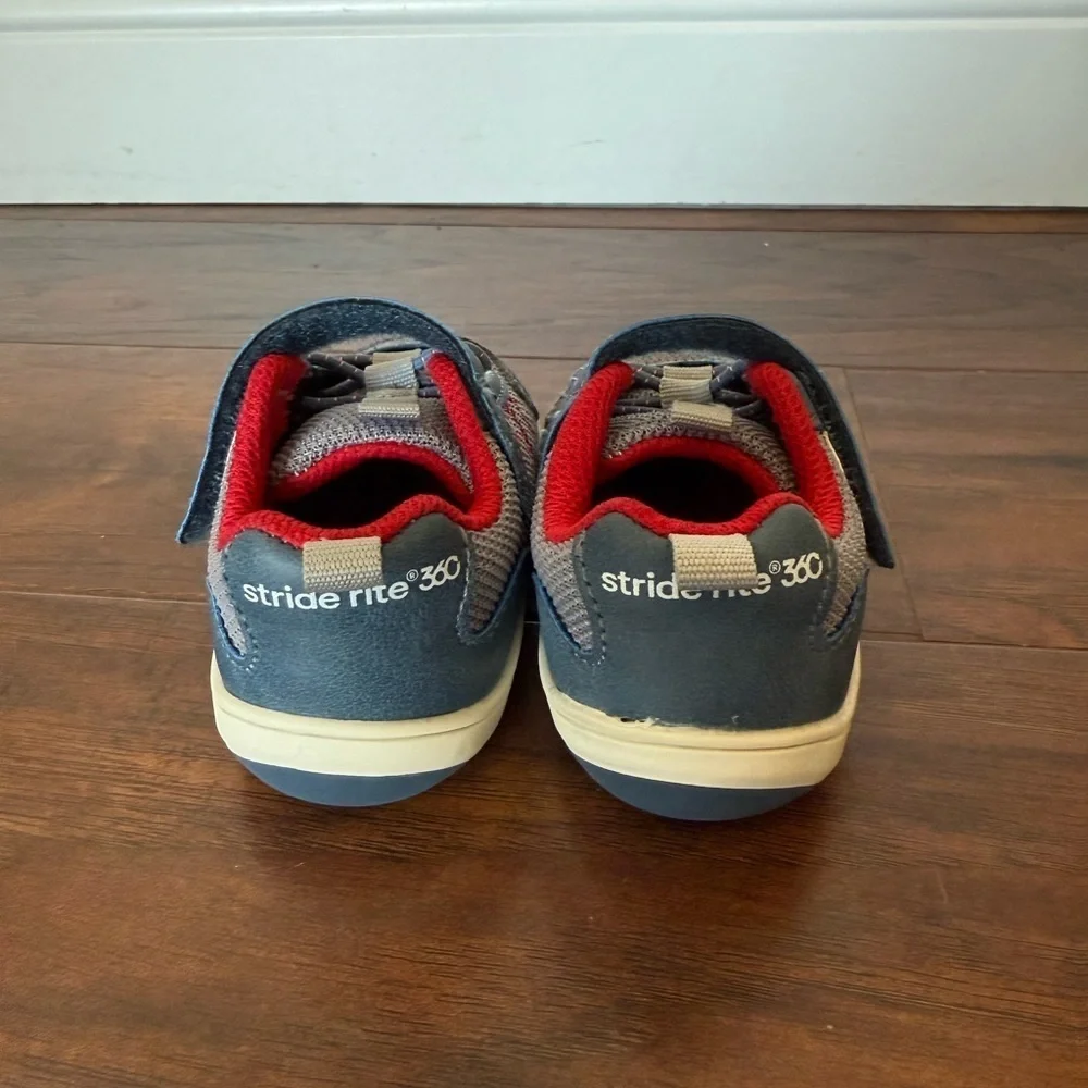 Stride Rite Kyle 2.0 sneakers/ first walkers red and blue-Like new-Size 4M